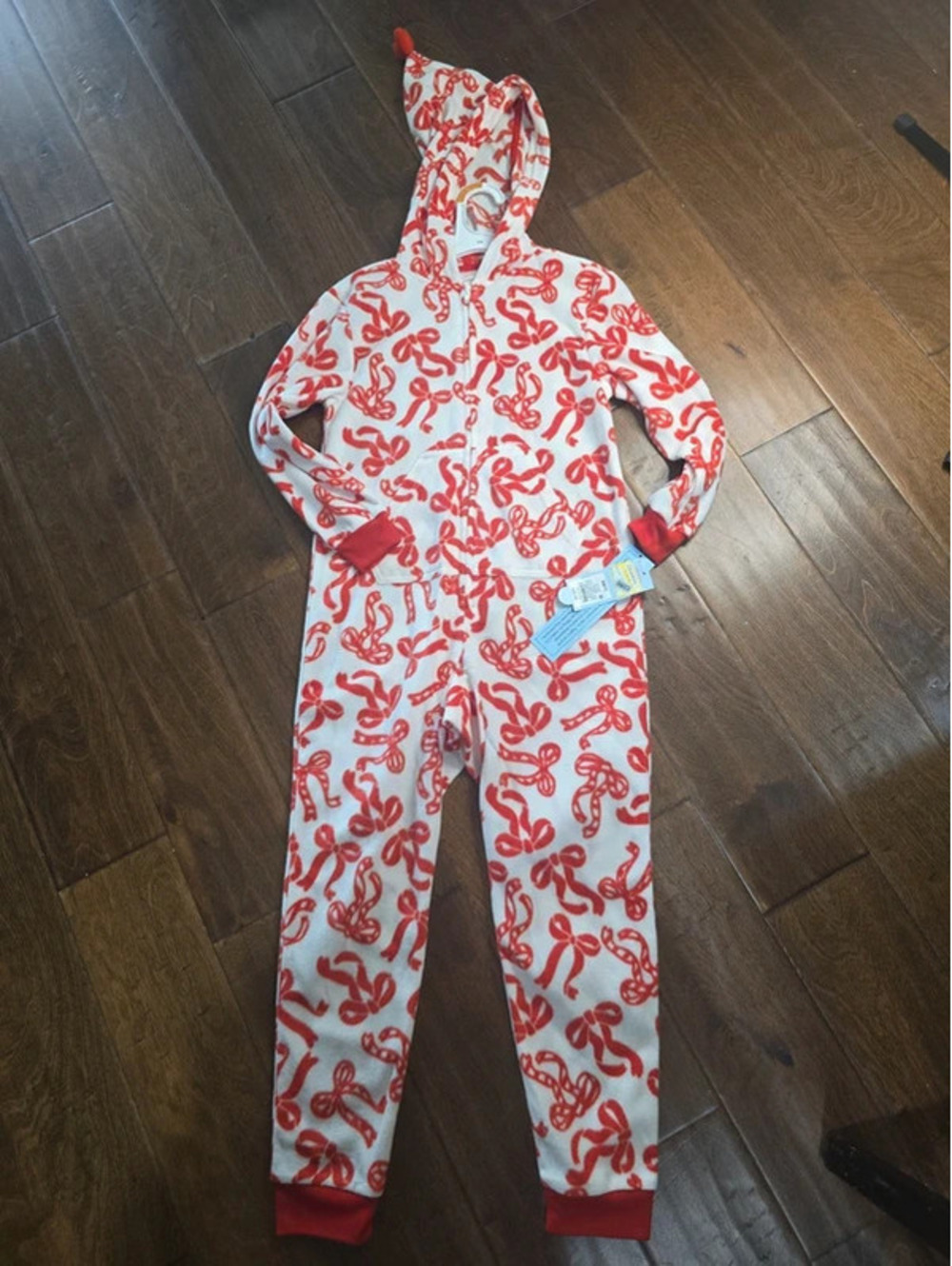 6/7 brand new pajamas from target items, 603G3